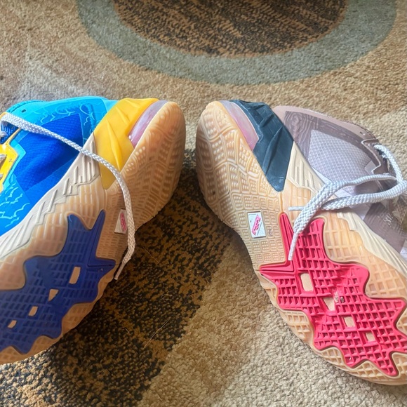 tune squad lebron 18 Kids Shoes - Blue and Gray - Picture 2 of 6